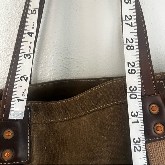 Artifact Bags Utility tote olive
waxed canvas made in USA long leather handles - Picture 13 of 16
